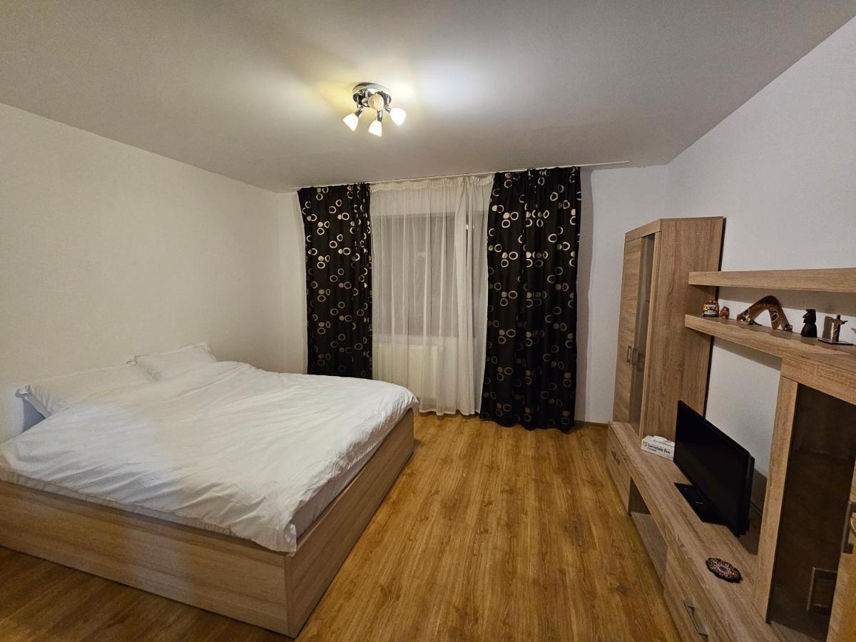 Elena'S Studio Brasov Coresi Bagian luar foto